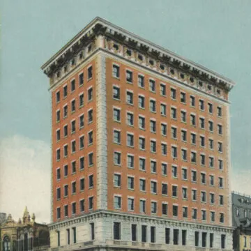 Front and side facades of Union Bank Tower in 1910.