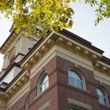 Image 10: Details of the cornices of the St Boniface City Hall