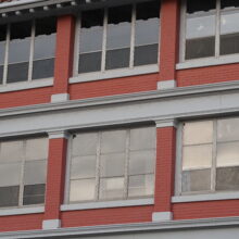 Image 6: Details of the windows on the facade of the building