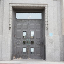 Image 4: Metal ornate front doors