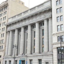 Image 10: The Canadian Bank of Commerce between 2 buildings