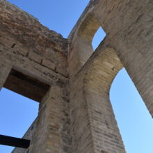 Image 6: Corner windows with no glass from the inside.